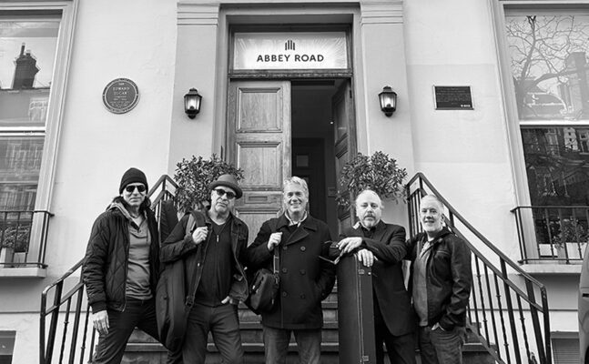 Read more about the article Postcards From London by Guy Bélanger